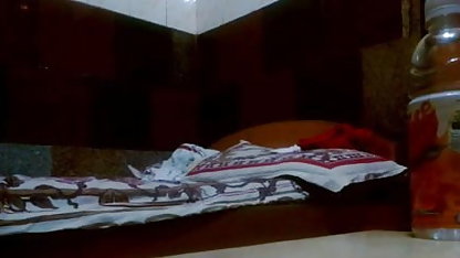 गर्म नौकरानी एक फुल हद सेक्सी पिक्चर बोनस कमाने का फैसला किया