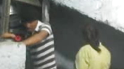 चरण माँ बेटी फुल सेक्सी पिक्चर कैंची को सिखाता है