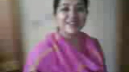 आदमी का नेतृत्व ब्लू पिक्चर सेक्सी एचडी फुल करने के लिए थकावट बंधे गुलाम हस्तमैथुन और गड़बड़