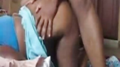 फ्लैश पागल, गहरी गांव की फुल सेक्सी पिक्चर हड्डी के साथ जोड़ों में आसानी से ग्लाइड होता है उसे गधा