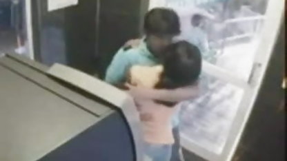 कुतिया बनाके फुल एचडी में सेक्सी पिक्चर चुदाई काले बाल वाली कुतिया बनाके चुदाई