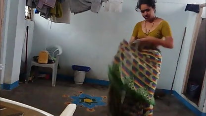 आकर्षक महिला निकी व्याध हो जाता है उसके बालों वाले सेक्सी वीडियो फुल पिक्चर योनी गड़बड़